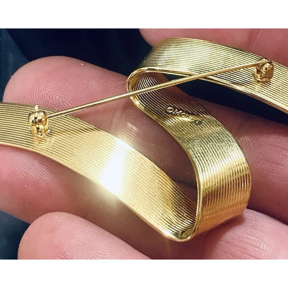 Lot 2 Vintage Monet Brooches Gold Tone Ribbon Curl Chain Link 1980s Signed
